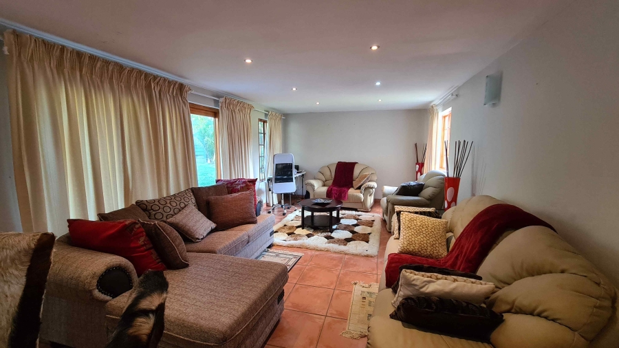 6 Bedroom Property for Sale in Blue Bend Eastern Cape